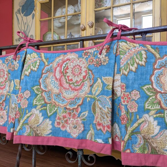 Custom Valance - Picture 2 of 4